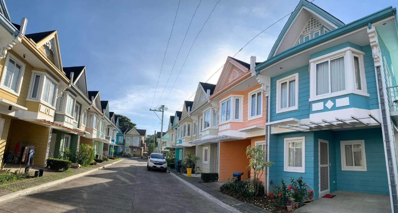 3 Bedrooms 3 Baths Victorian Style Townhouse Fully Furnished Batangas Exteriör bild